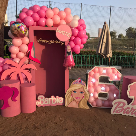 ديكور بالونات شكل باربي لاعياد ميلاد تنظيم شركه هابي كرنفال لتنظيم الحفلات واعياد ميلاد الاطفال متاح تنفيذ اي تصميم مطلوب لدينا قسم متخصص في ديكور البالونات