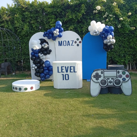 ديكور بالونات شكل بلاي ستيشن لاعياد ميلاد تنظيم شركه هابي كرنفال لتنظيم الحفلات واعياد ميلاد الاطفال متاح تنفيذ اي تصميم مطلوب لدينا قسم متخصص في ديكور البالونات