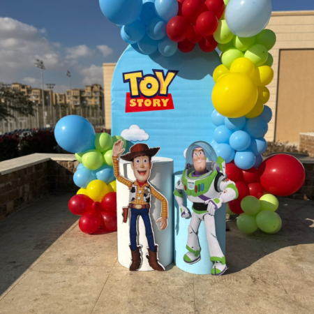 ديكور بالونات شكل توي ستوري لاعياد ميلاد تنظيم شركه هابي كرنفال لتنظيم الحفلات واعياد ميلاد الاطفال متاح تنفيذ اي تصميم مطلوب لدينا قسم متخصص في ديكور البالونات