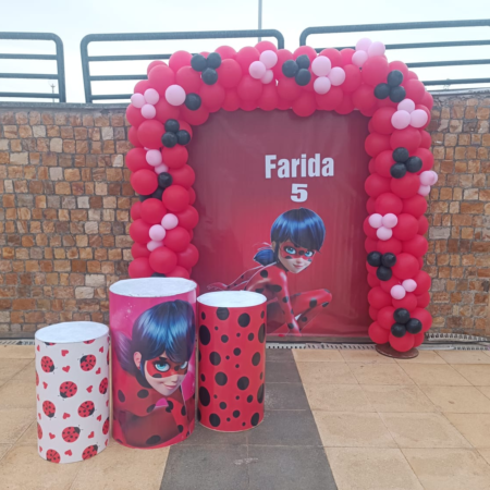 ديكور بالون شكل دعسوقه تنظيم شركه هابي كرنفال لتنظيم الحفلات واعياد ميلاد الاطفال متاح تنفيذ اي تصميم مطلوب لدينا قسم متخصص في ديكور البالونات