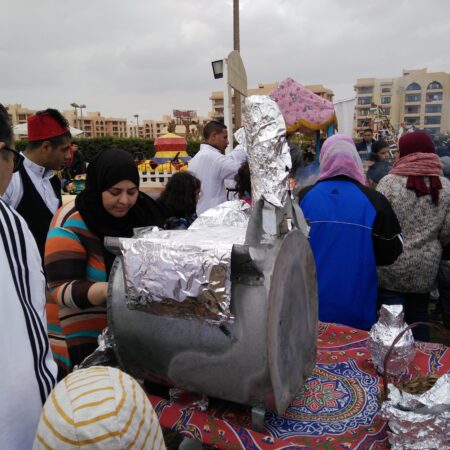 عربيه بطاطا لحفلات المولد لعدد 100 فرد شيكولاته او عسل او سكر مطحون