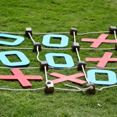 اكس او مناسبه لحفلات الفن داي وحفلات الشركات واعياد الميلاد والفن داي شركه هابي كرنفال لتنظيم الحفلات بتوفر جميع العاب النفخ ومتوفر العاب نفخ لحفلات الشركات الترفيهيه