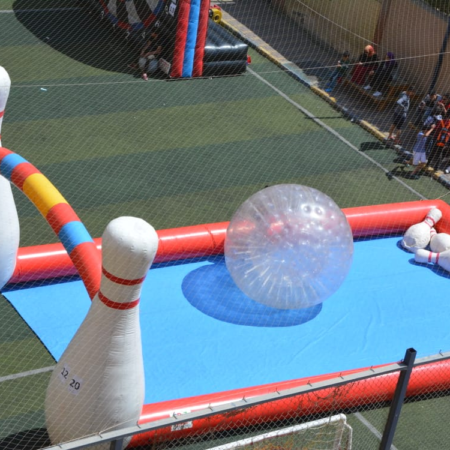 بيج بولينج مناسبه لحفلات الفن داي وحفلات الشركات واعياد الميلاد والفن داي شركه هابي كرنفال لتنظيم الحفلات بتوفر جميع العاب النفخ ومتوفر العاب نفخ لحفلات الشركات الترفيهيه