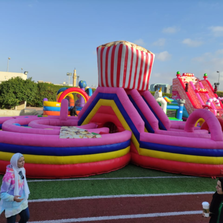 فن سيتي بوبكورن مناسبه لحفلات الفن داي وحفلات الشركات واعياد الميلاد والفن داي شركه هابي كرنفال لتنظيم الحفلات بتوفر جميع العاب النفخ ومتوفر العاب نفخ لحفلات الشركات الترفيهيه