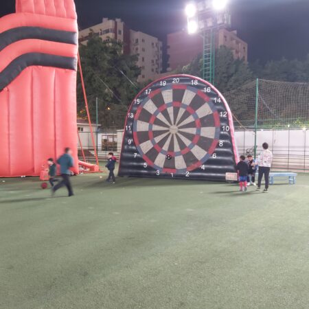 دراتس فوتبول مناسبه لحفلات الفن داي وحفلات الشركات واعياد الميلاد والفن داي شركه هابي كرنفال لتنظيم الحفلات بتوفر جميع العاب النفخ ومتوفر العاب نفخ لحفلات الشركات الترفيهيه